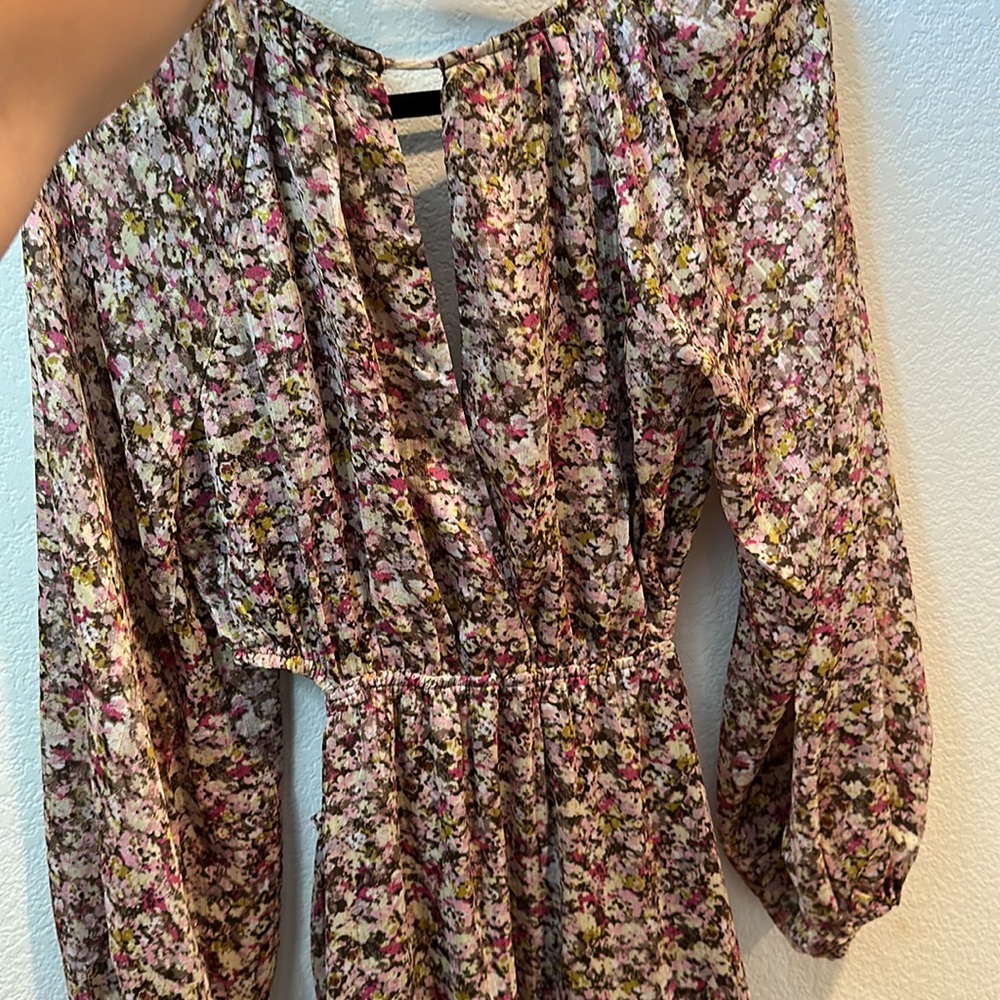 Astr Floral Midi Dress in Pink and Cream - Picture 9 of 10